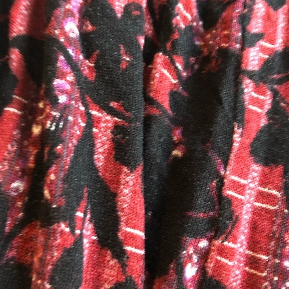 𝅺Free people cold shoulder shirt sz small - Picture 5 of 7